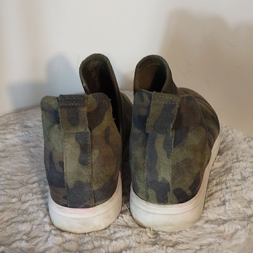 Steven by Steve Madden Camo Woman's Sneakers - Picture 3 of 6